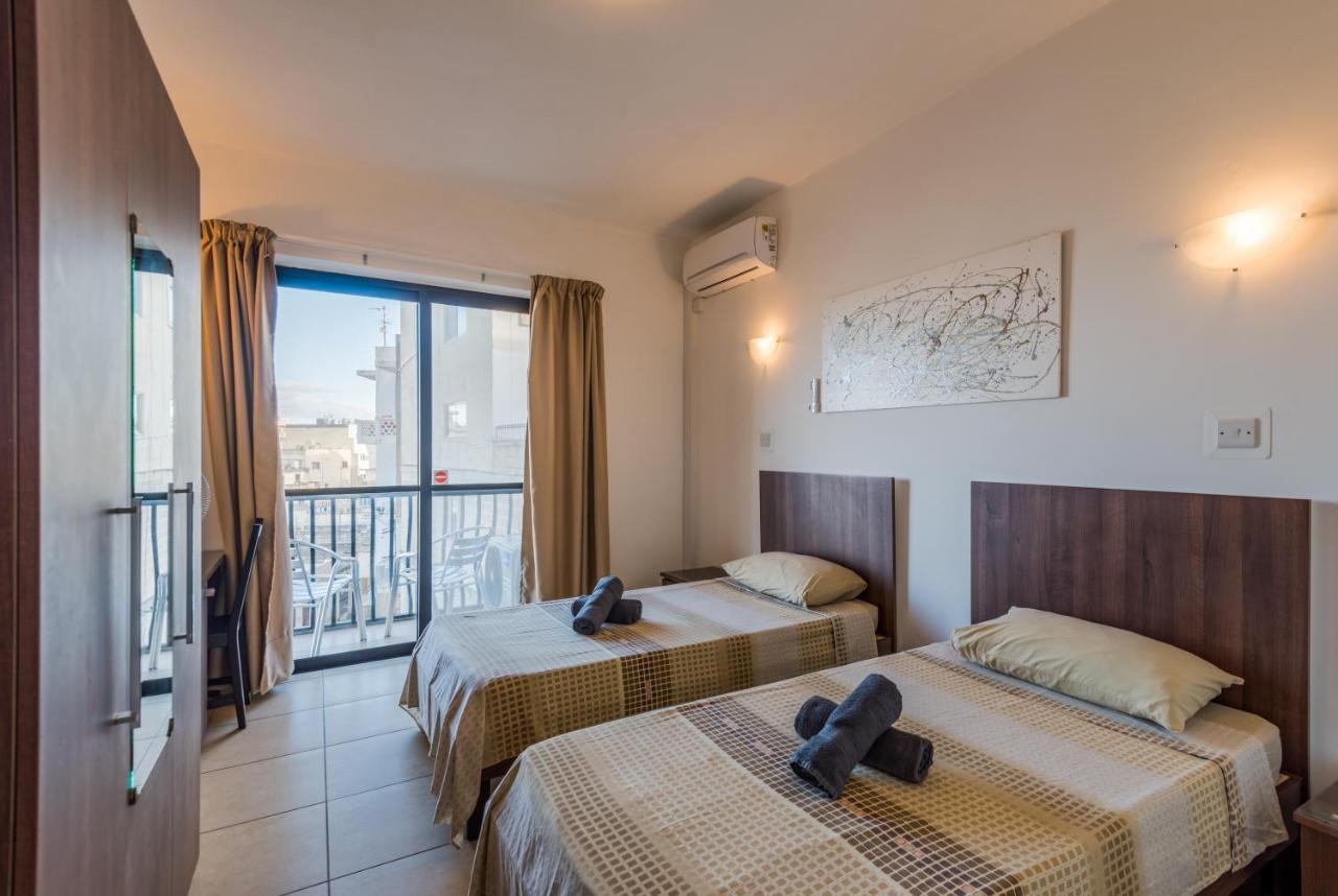 Seashells Apartments With Terrace, Just Off The Seafront In Bugibba - By Getawaysmalta Σεντ Πόλς Μπέι Εξωτερικό φωτογραφία