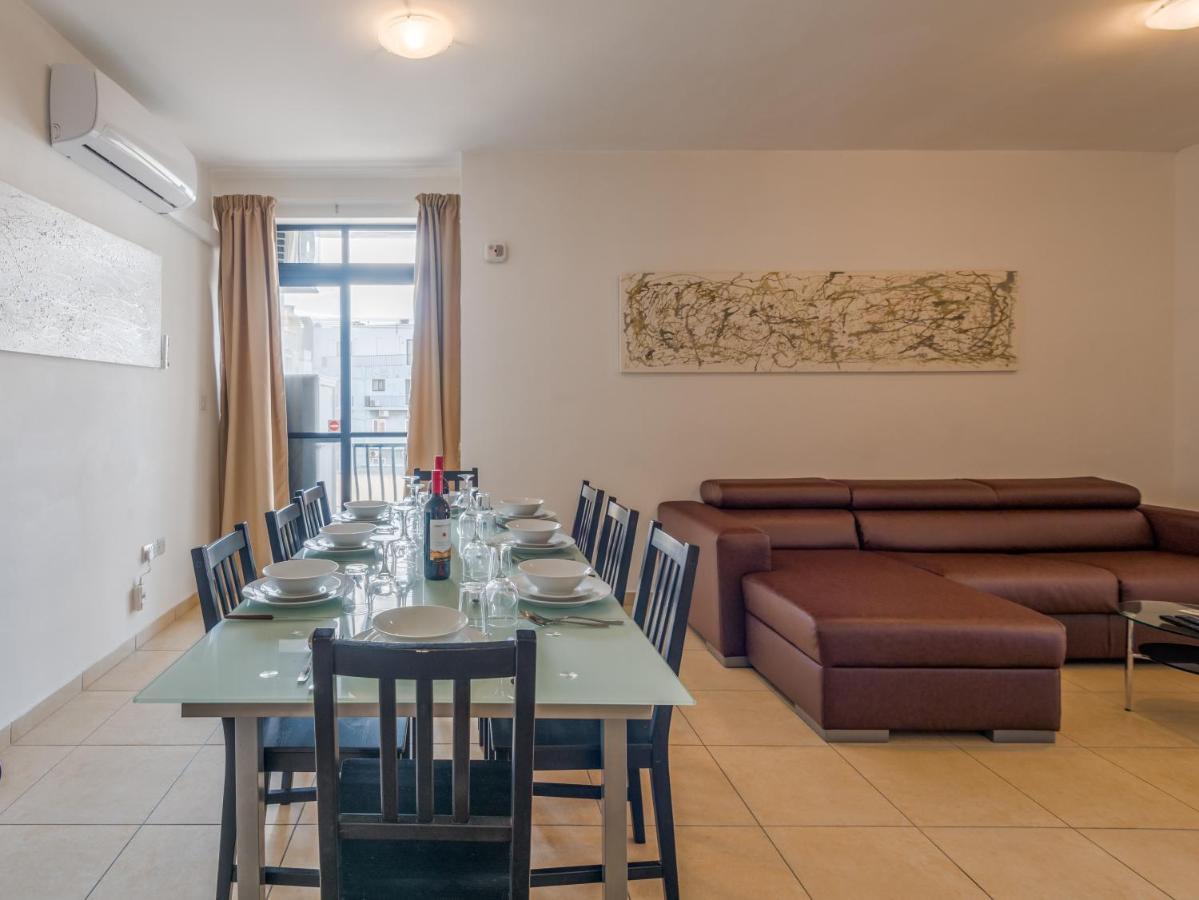 Seashells Apartments With Terrace, Just Off The Seafront In Bugibba - By Getawaysmalta Σεντ Πόλς Μπέι Εξωτερικό φωτογραφία