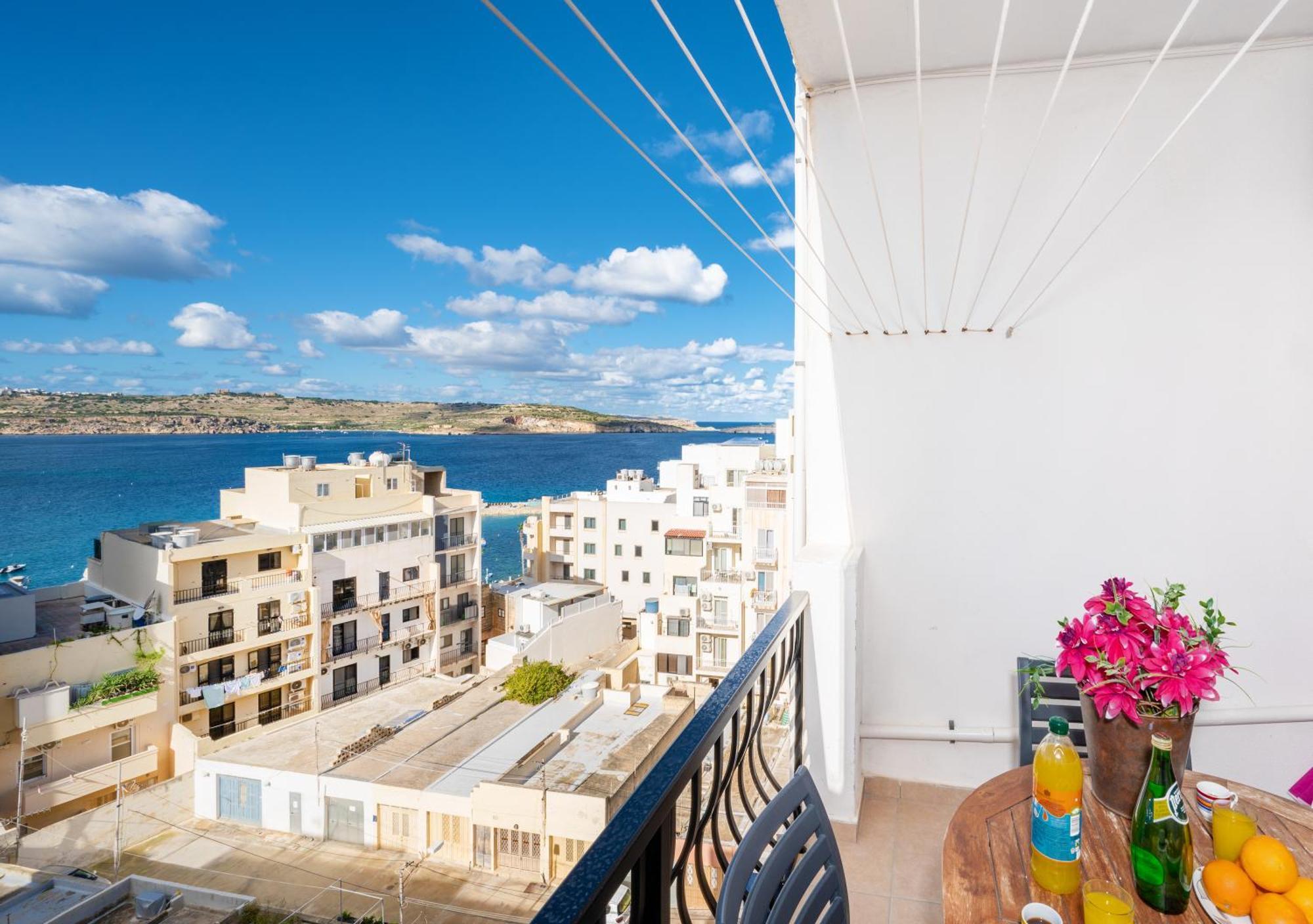 Seashells Apartments With Terrace, Just Off The Seafront In Bugibba - By Getawaysmalta Σεντ Πόλς Μπέι Εξωτερικό φωτογραφία