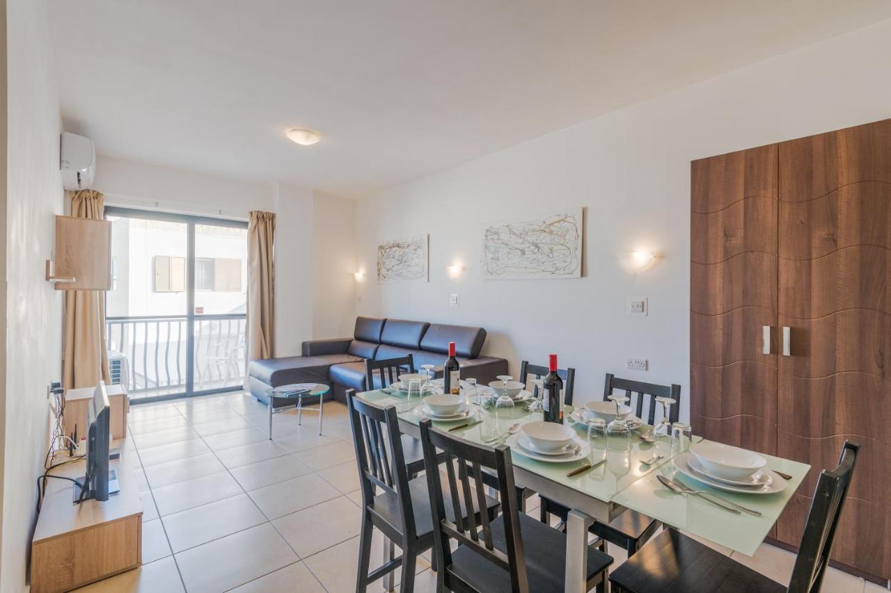Seashells Apartments With Terrace, Just Off The Seafront In Bugibba - By Getawaysmalta Σεντ Πόλς Μπέι Εξωτερικό φωτογραφία